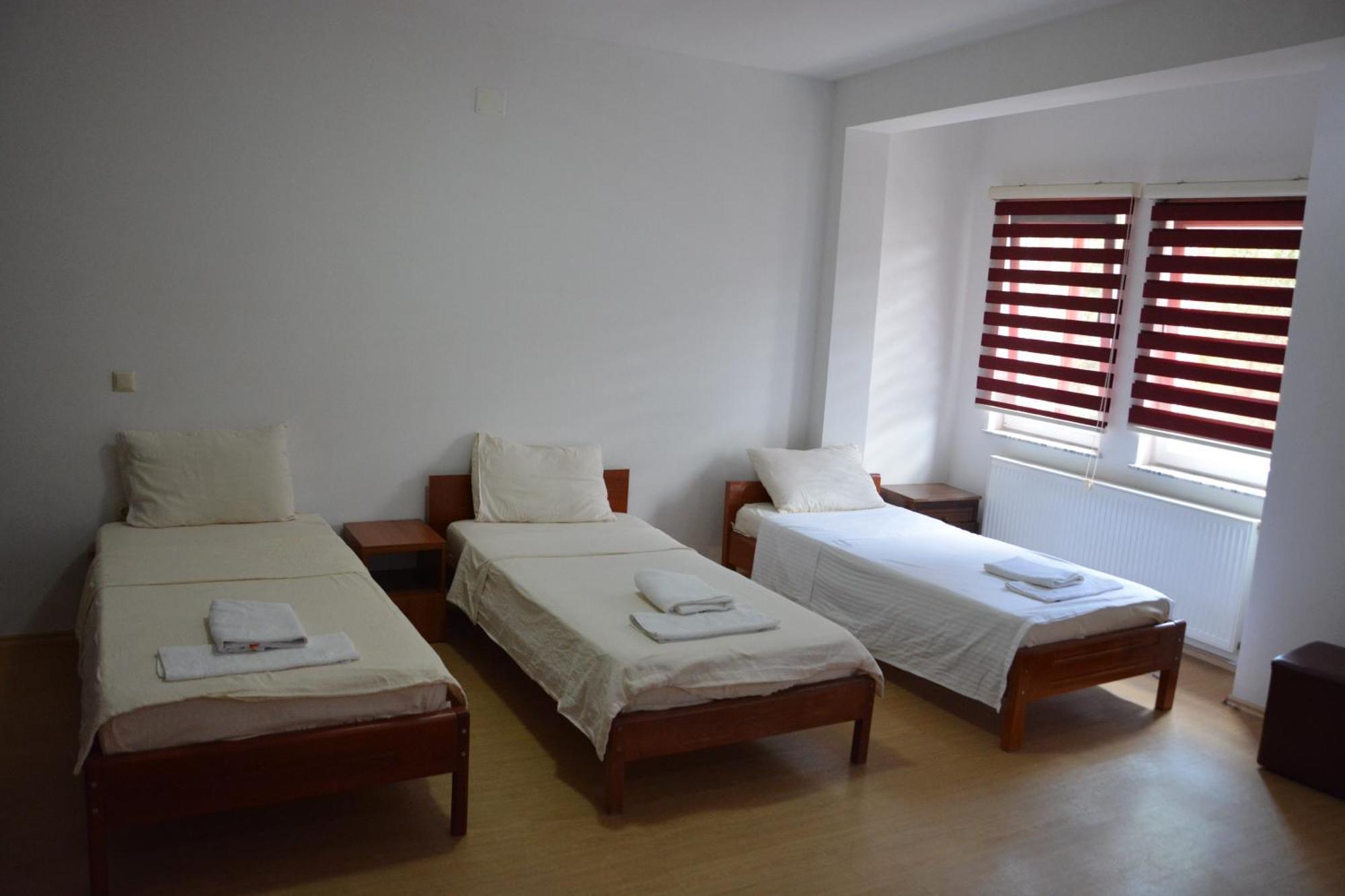 Arabella Hotel Kičevo Exteriör bild