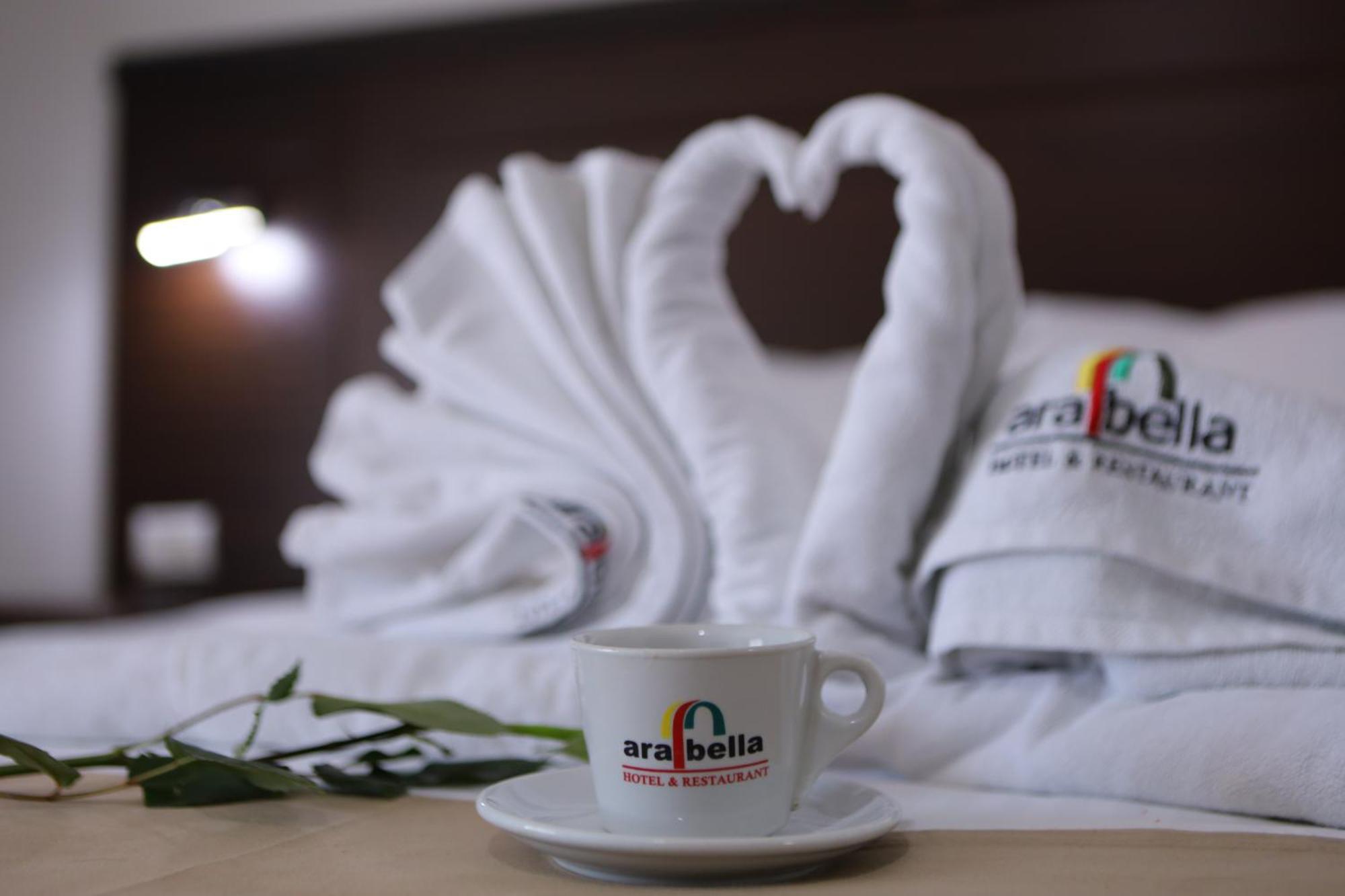 Arabella Hotel Kičevo Exteriör bild
